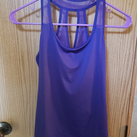 Yoga top - Picture 2 of 5